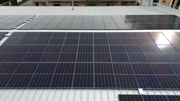 Read more about the article 94,08 kWp teljesítményű napelemes rendszer – Budapest